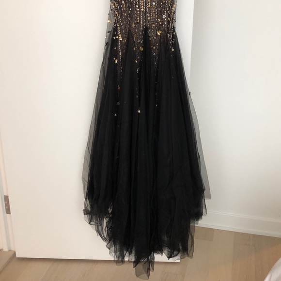 Jovani Dress, size 2 - Picture 9 of 10